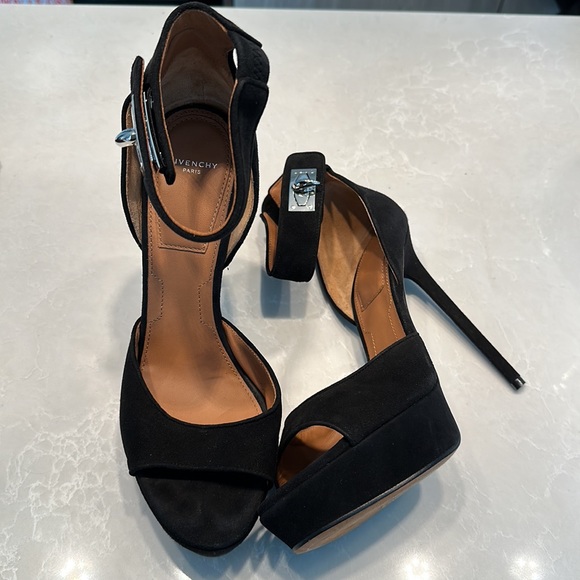 Givenchy Black Swede Heels, sz 39 - Picture 4 of 6